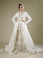 Vintage Lace and Chiffon Wedding Gown Galogrea The Royal Legacy Photo 4